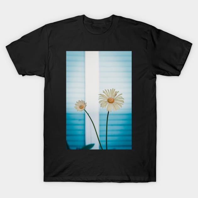 Abstract daisies T-Shirt by SandiLin